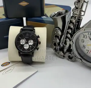 Classic Stainless Case Durable Leather Fossil Watch for Men