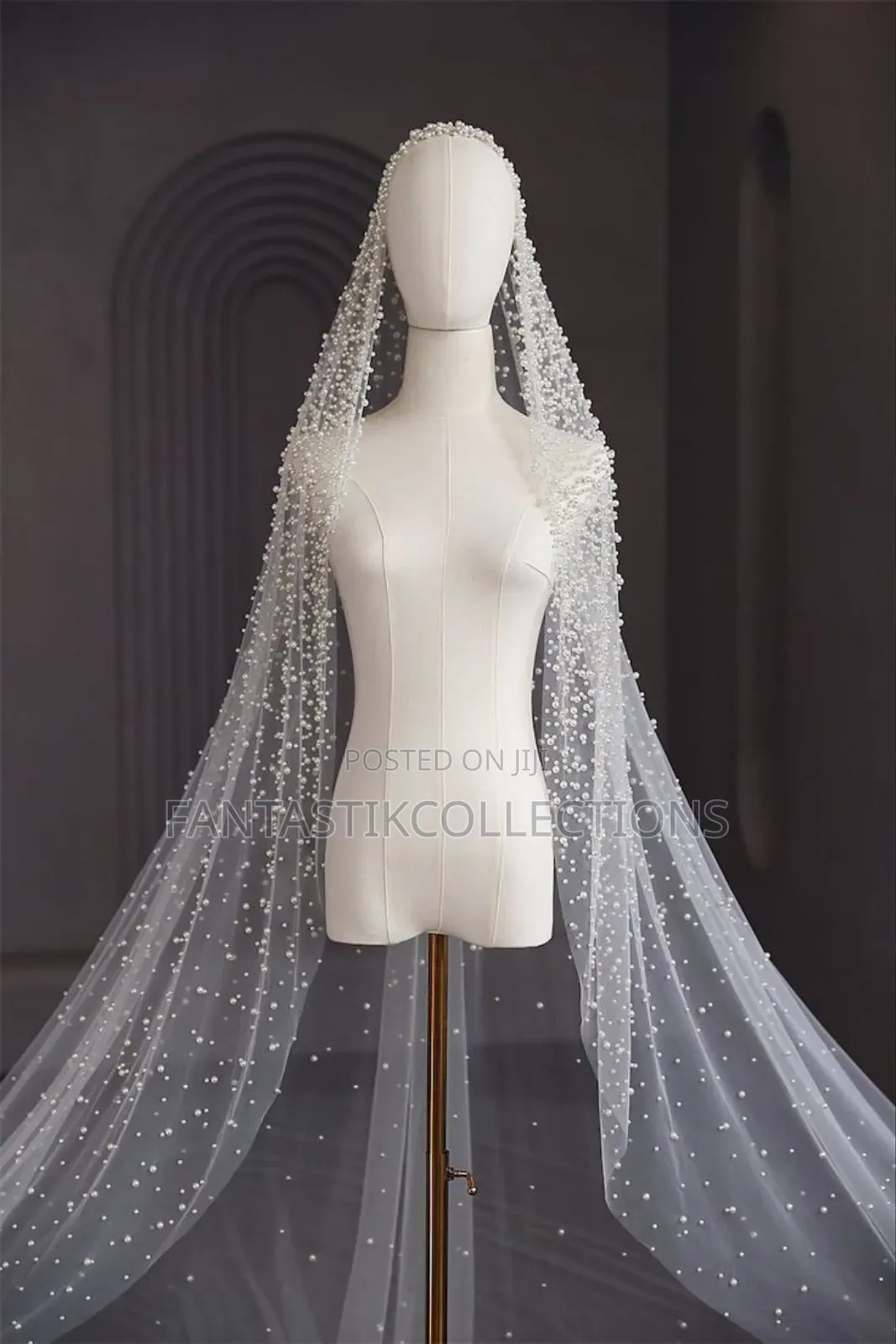 Luxury Pearl Beaded Cathedral Veil – 3m Long (No Comb)