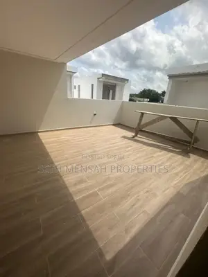 4bdrm House in Dworwulu for sale