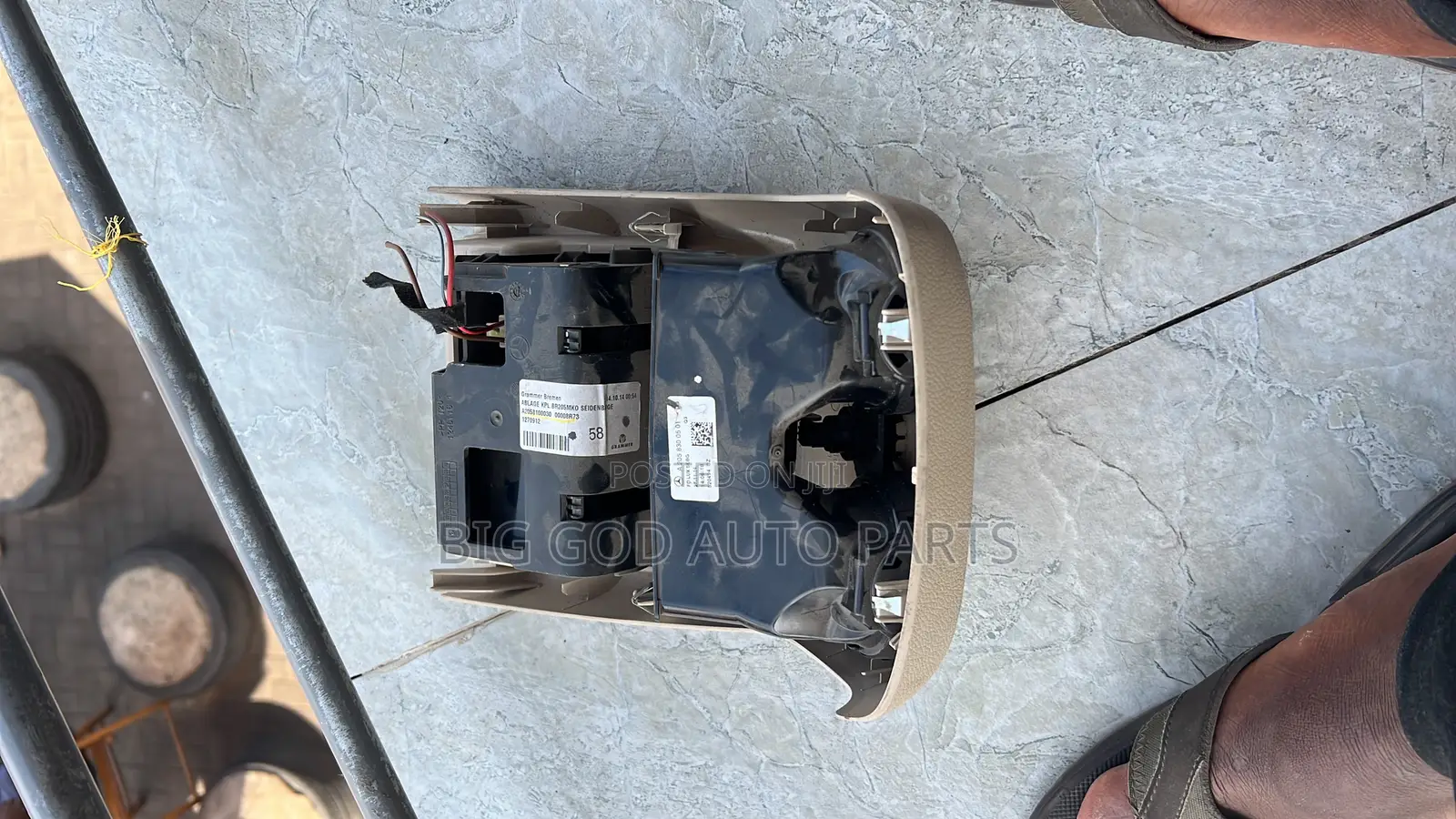 Mercedes Benz C300 Amress Cover