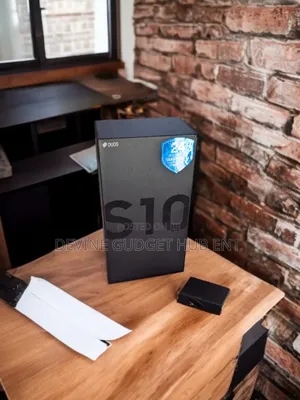 New Samsung Galaxy S10 128 GB Black