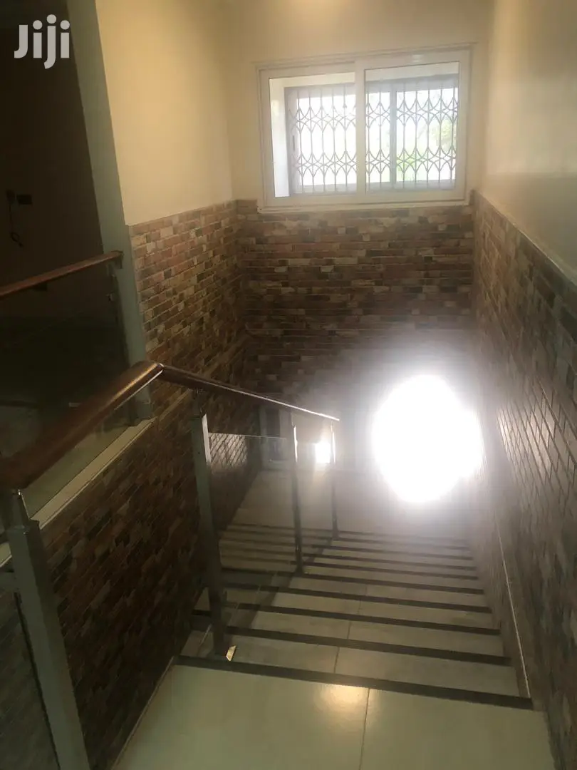 5bdrm House in Bronko Housing, Spintex for rent