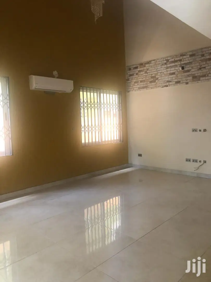 5bdrm House in Bronko Housing, Spintex for rent