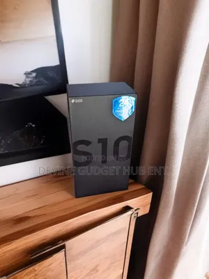 New Samsung Galaxy S10 128 GB Blue