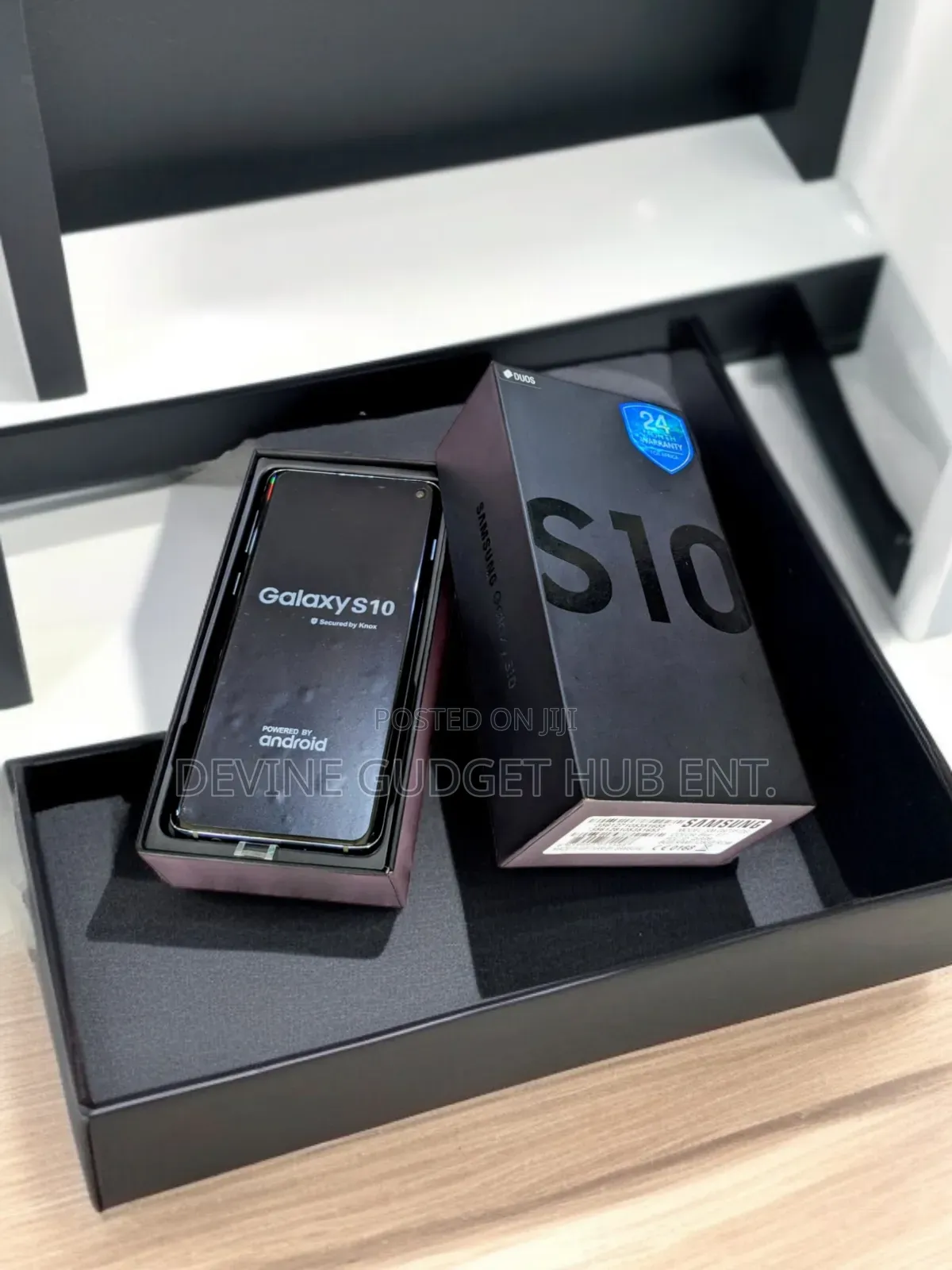 New Samsung Galaxy S10 128 GB Gray