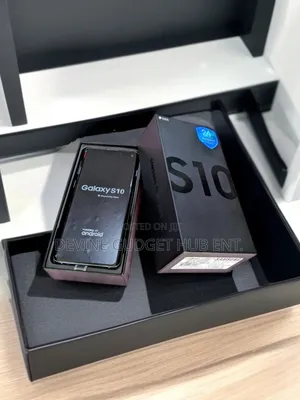 New Samsung Galaxy S10 128 GB Gray