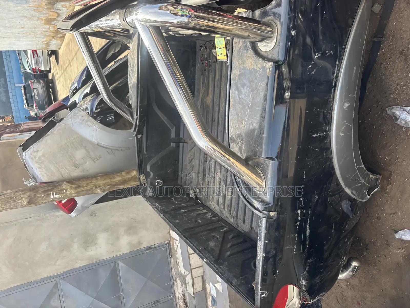 Mitsubishi L200 2014 Bucket /Back Cut