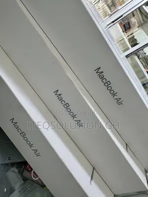 New Laptop Apple MacBook Air 2025 M4 16GB Apple M4 SSD 256GB