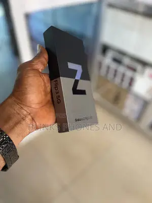 New Samsung Galaxy Z Flip3 5G 256 GB Bronze