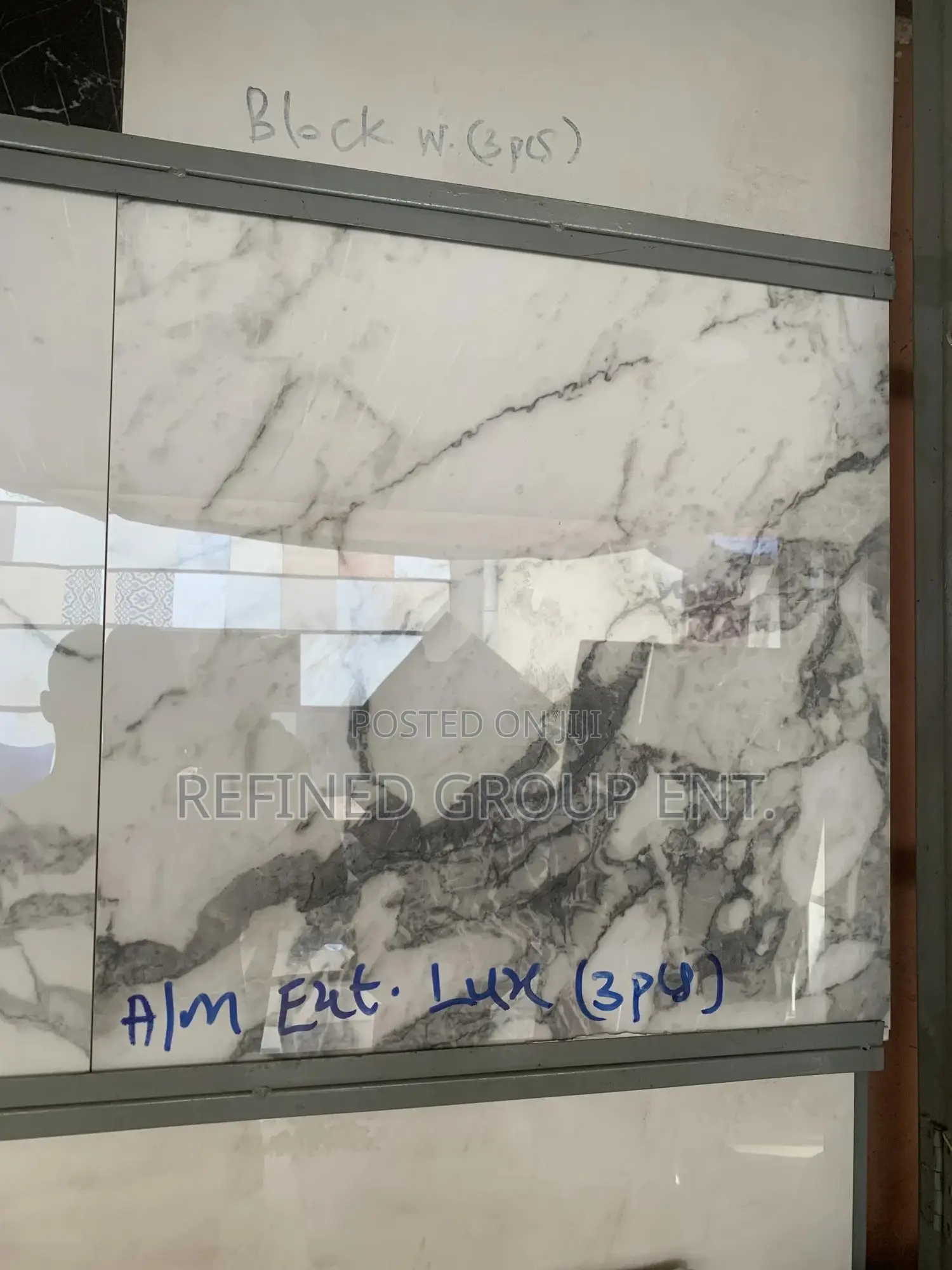 60/60cm Tile Made in Italy and Spain