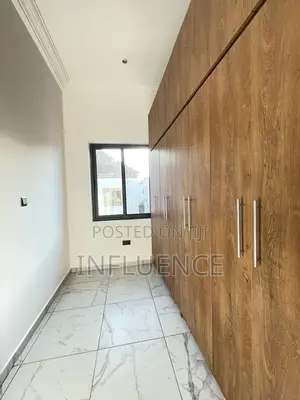 3bdrm House in Madina, East Legon for sale