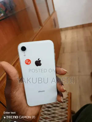 Apple iPhone XR 64 GB White