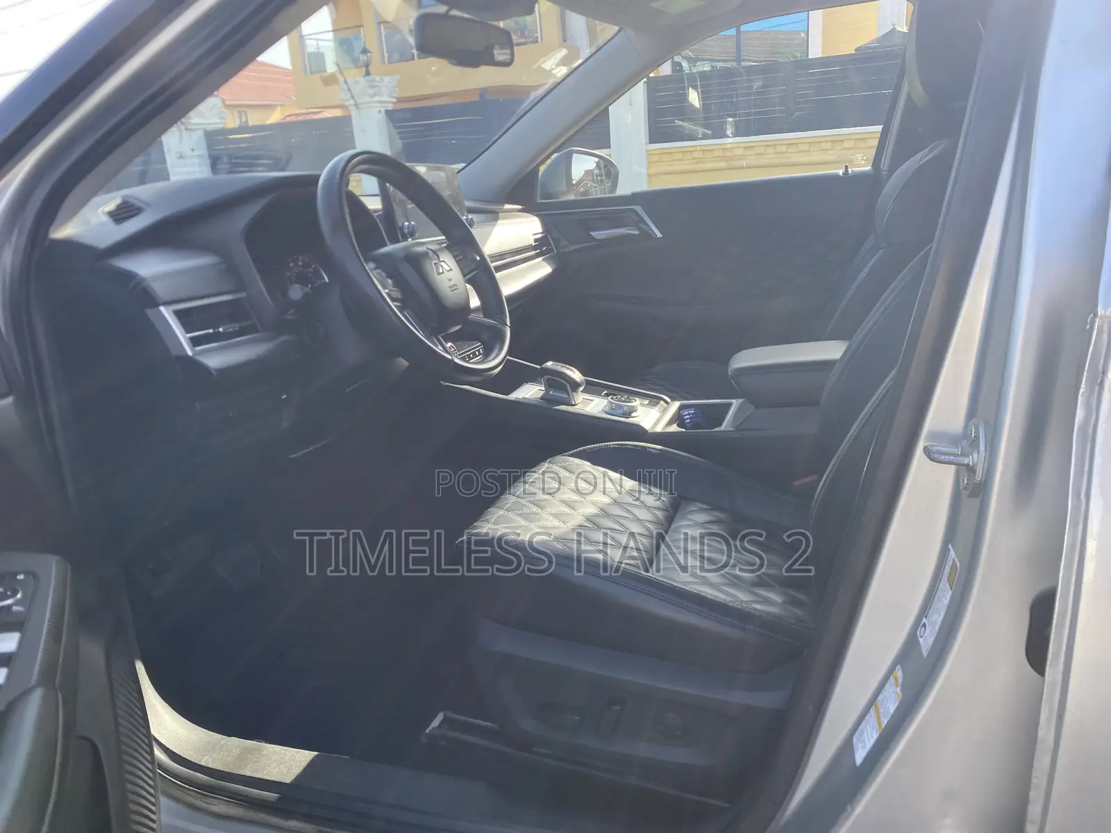 Mitsubishi Outlander SE 2022 Silver