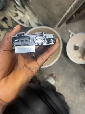 Toyota Corolla 2009-2014 Fan Regulator/Resistance