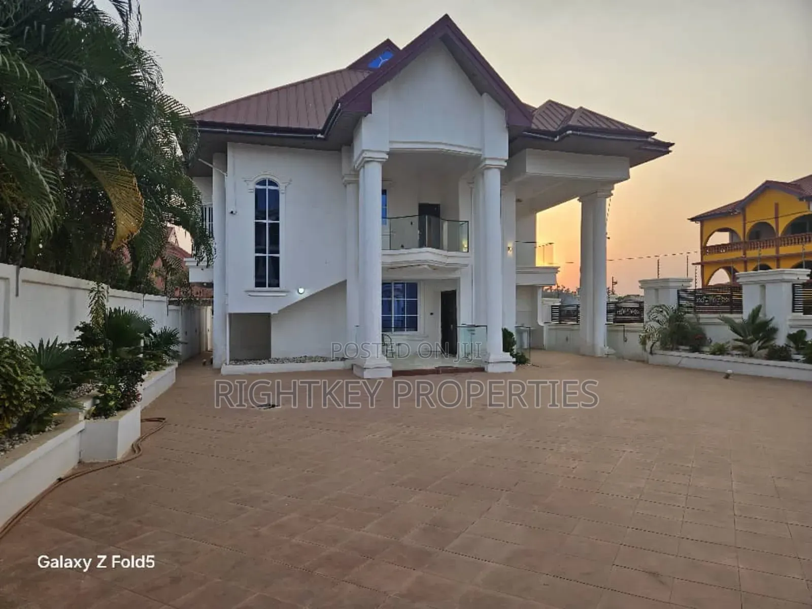 Furnished 5bdrm Mansion in Santasi, Kumasi Metropolitan for sale