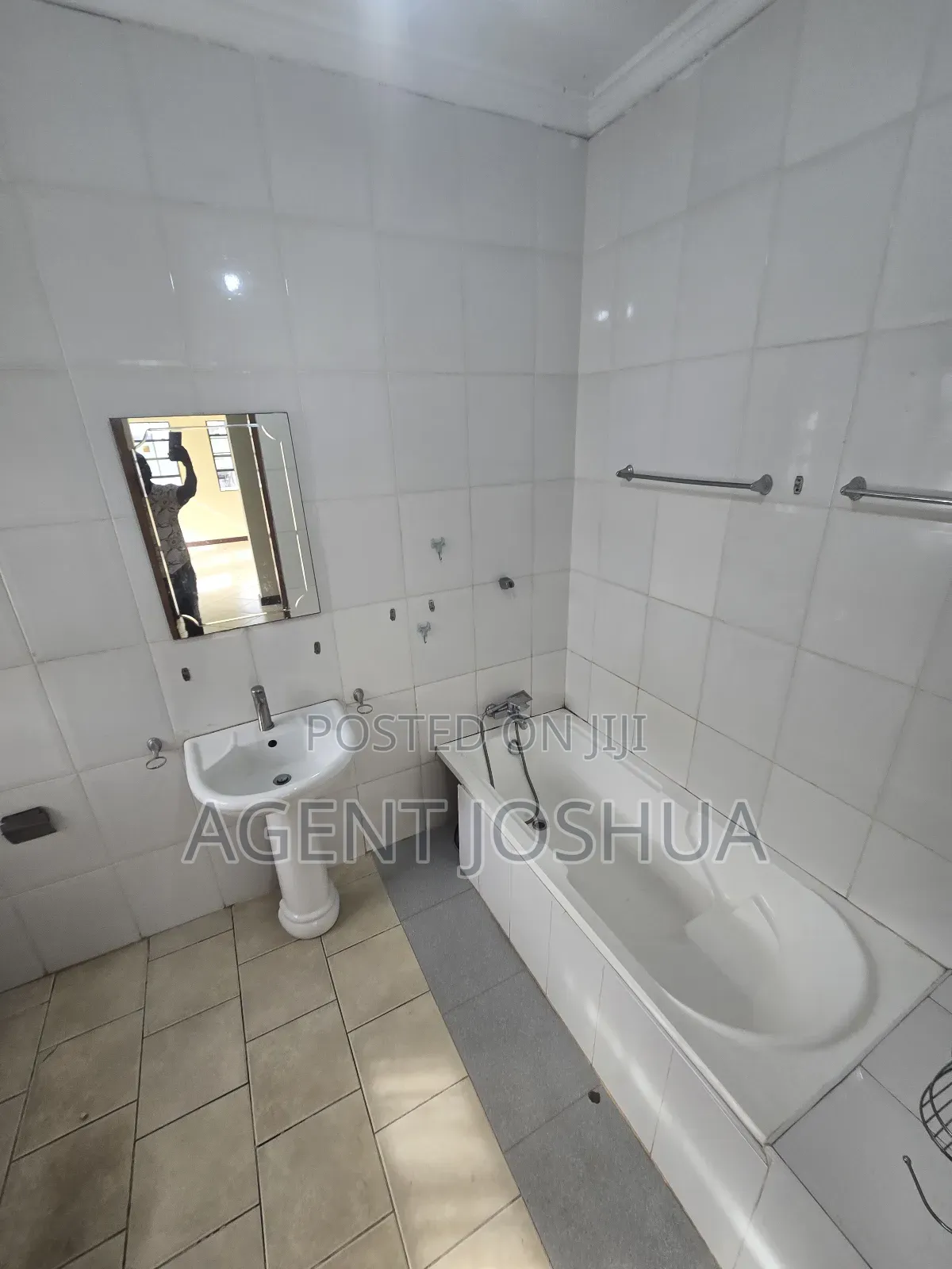 3bdrm House in Manet Viile Estate, Spintex for rent
