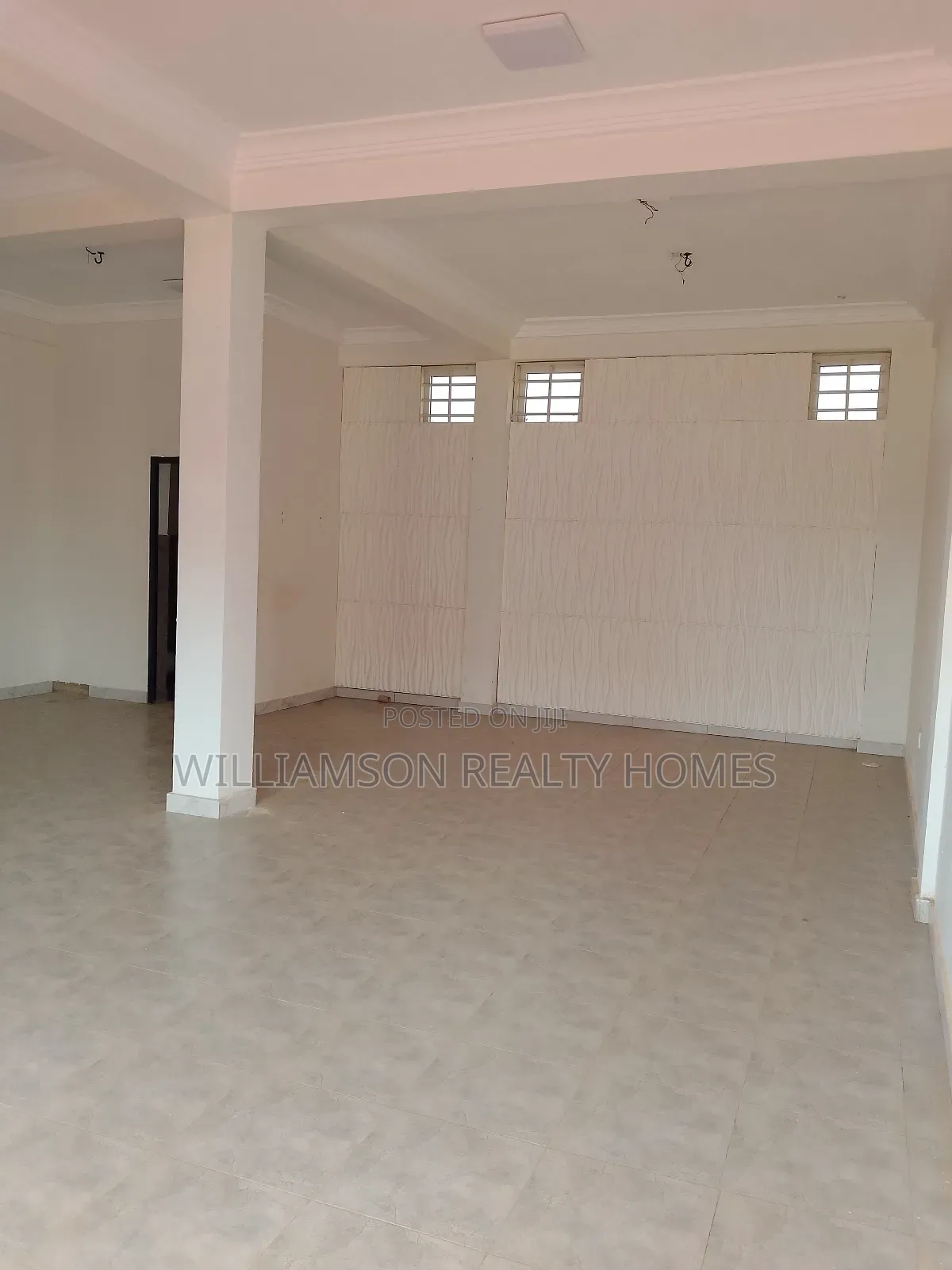 Double Road Side Shop/Store/Warehouse/Showroom/Spintex