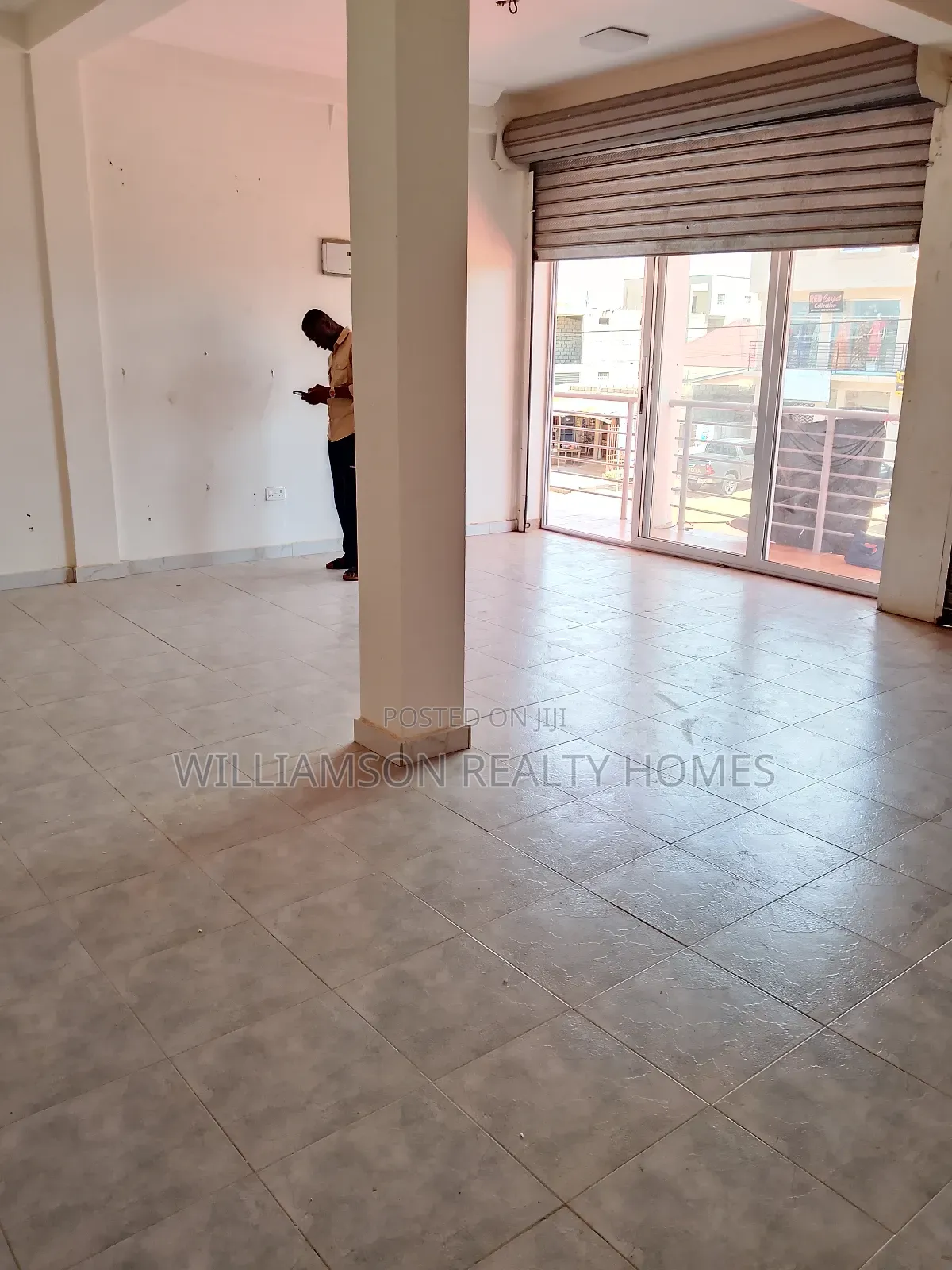 Double Road Side Shop/Store/Warehouse/Showroom/Spintex