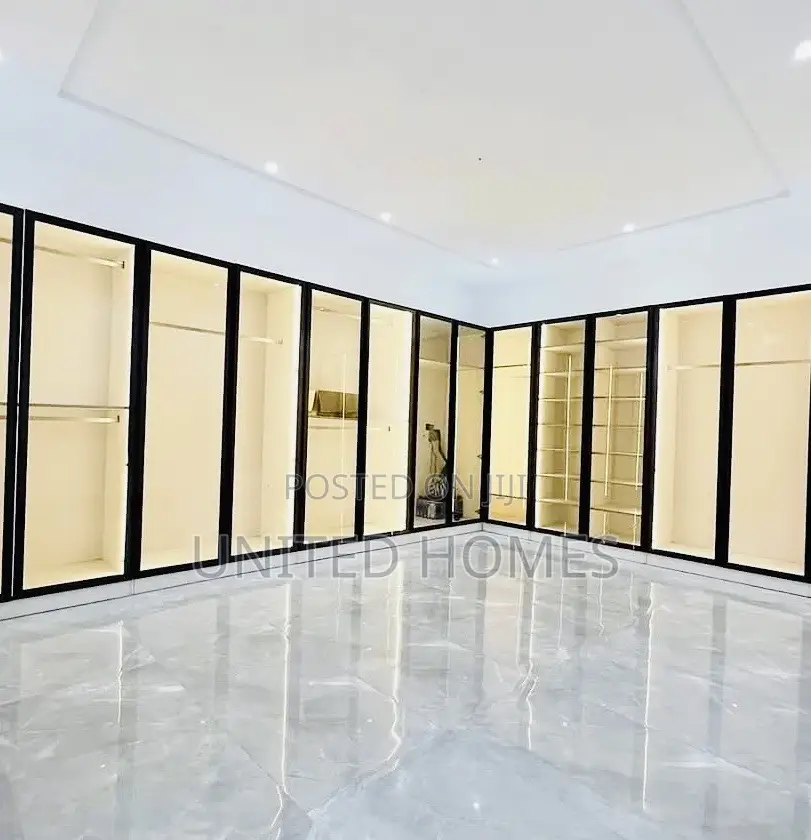 4bdrm House in East Legon for sale