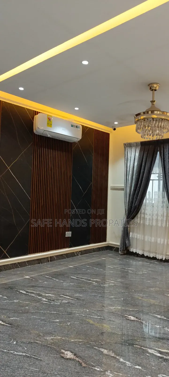 6bdrm House in Lakeside Estate, Accra Metropolitan for sale