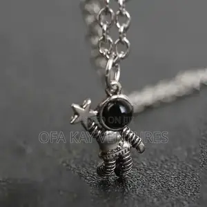 Astronaut Necklace With 2rings