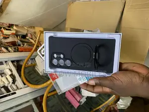 Samsung S24 Ultra With Mag Save and Stand