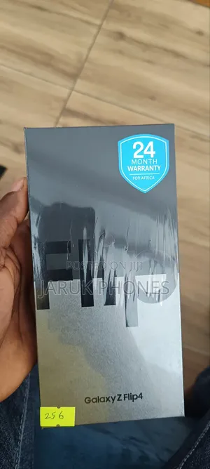 New Samsung Galaxy Z Flip4 256 GB Black