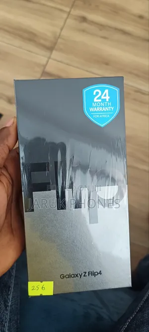 New Samsung Galaxy Z Flip4 256 GB Black