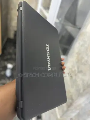 Laptop Toshiba Satellite C665 4GB Intel Celeron HDD 350GB