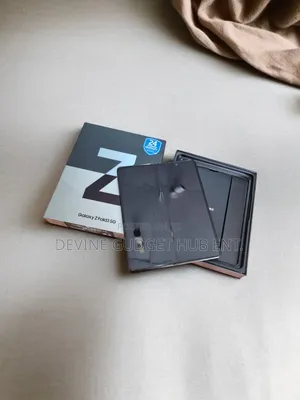 New Samsung Galaxy Z Fold3 5G 256 GB Blue