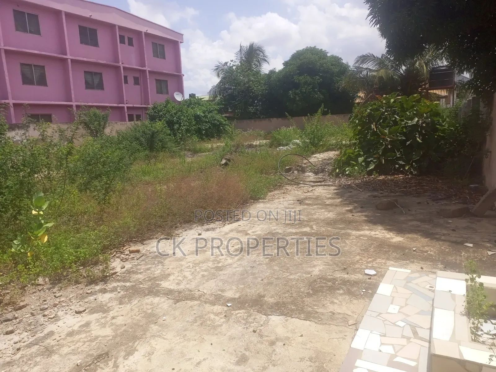 Half Plot Fr Sale