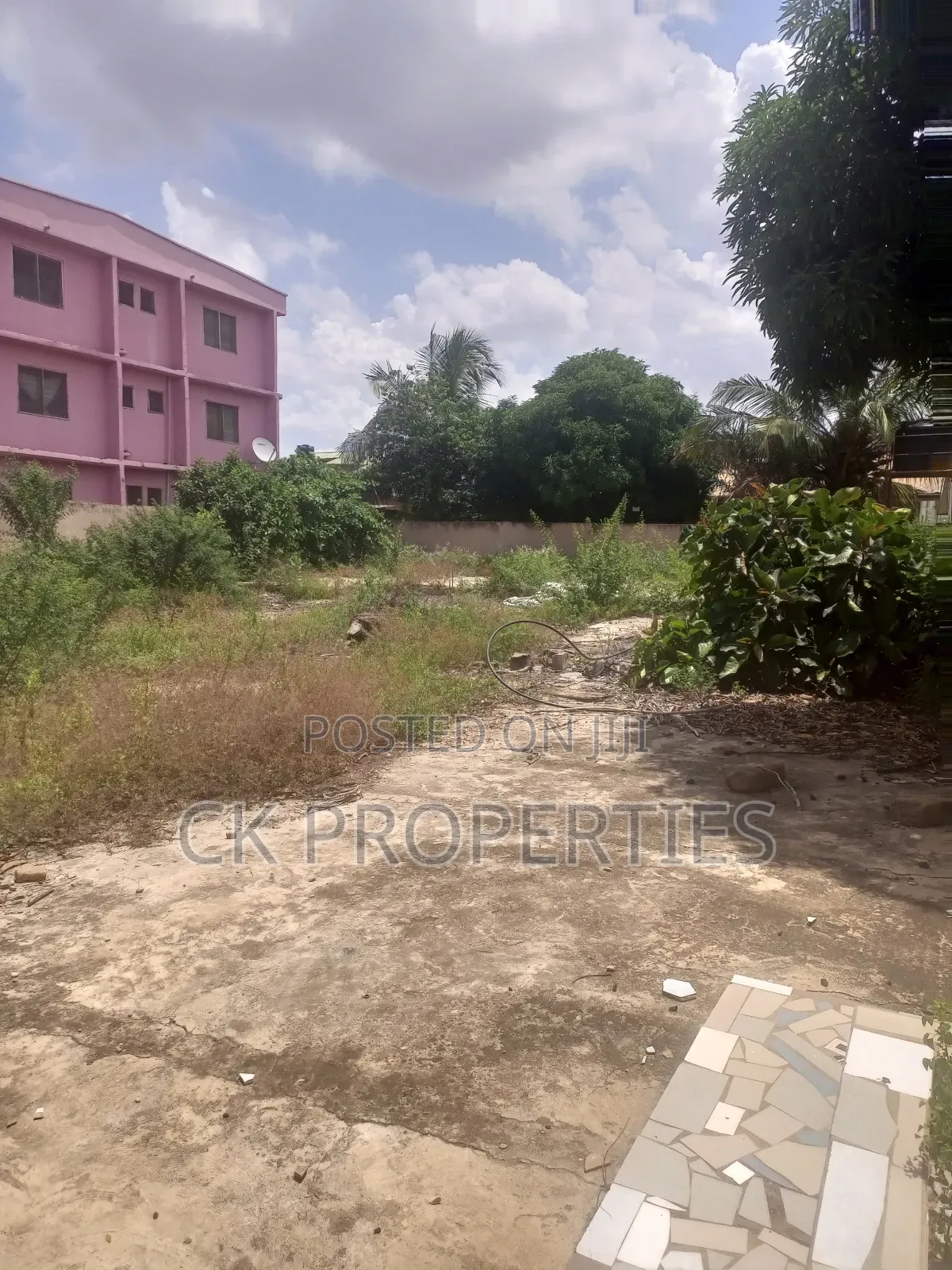Half Plot Fr Sale