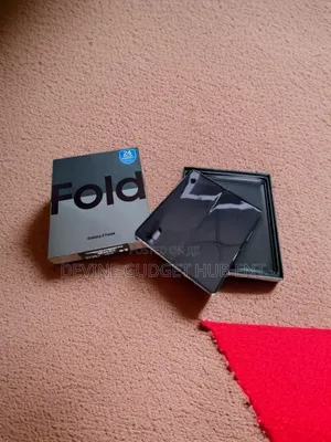 New Samsung Galaxy Z Fold4 256 GB Black