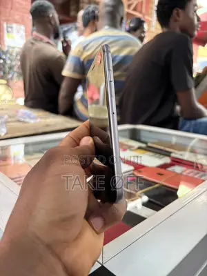 New Apple iPhone 6s 32 GB Silver