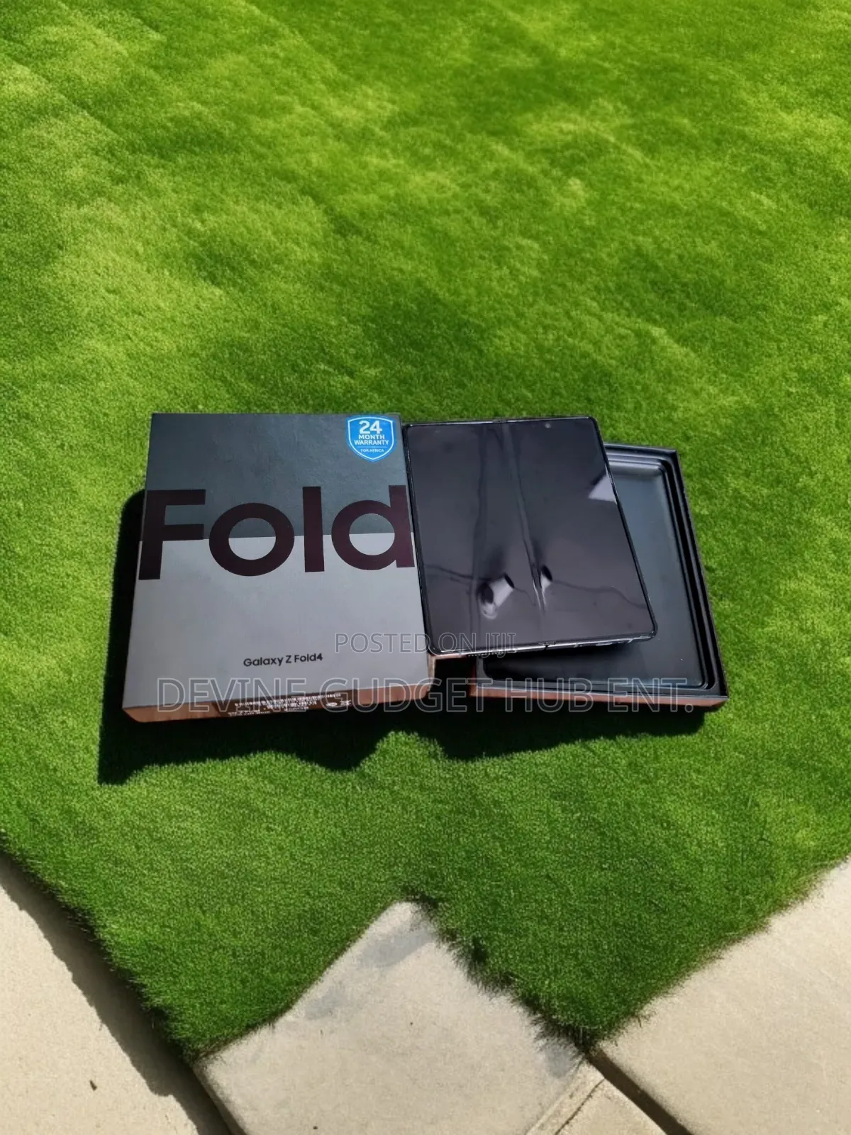 New Samsung Galaxy Z Fold4 256 GB Gold