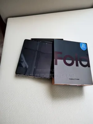 New Samsung Galaxy Z Fold4 256 GB Silver