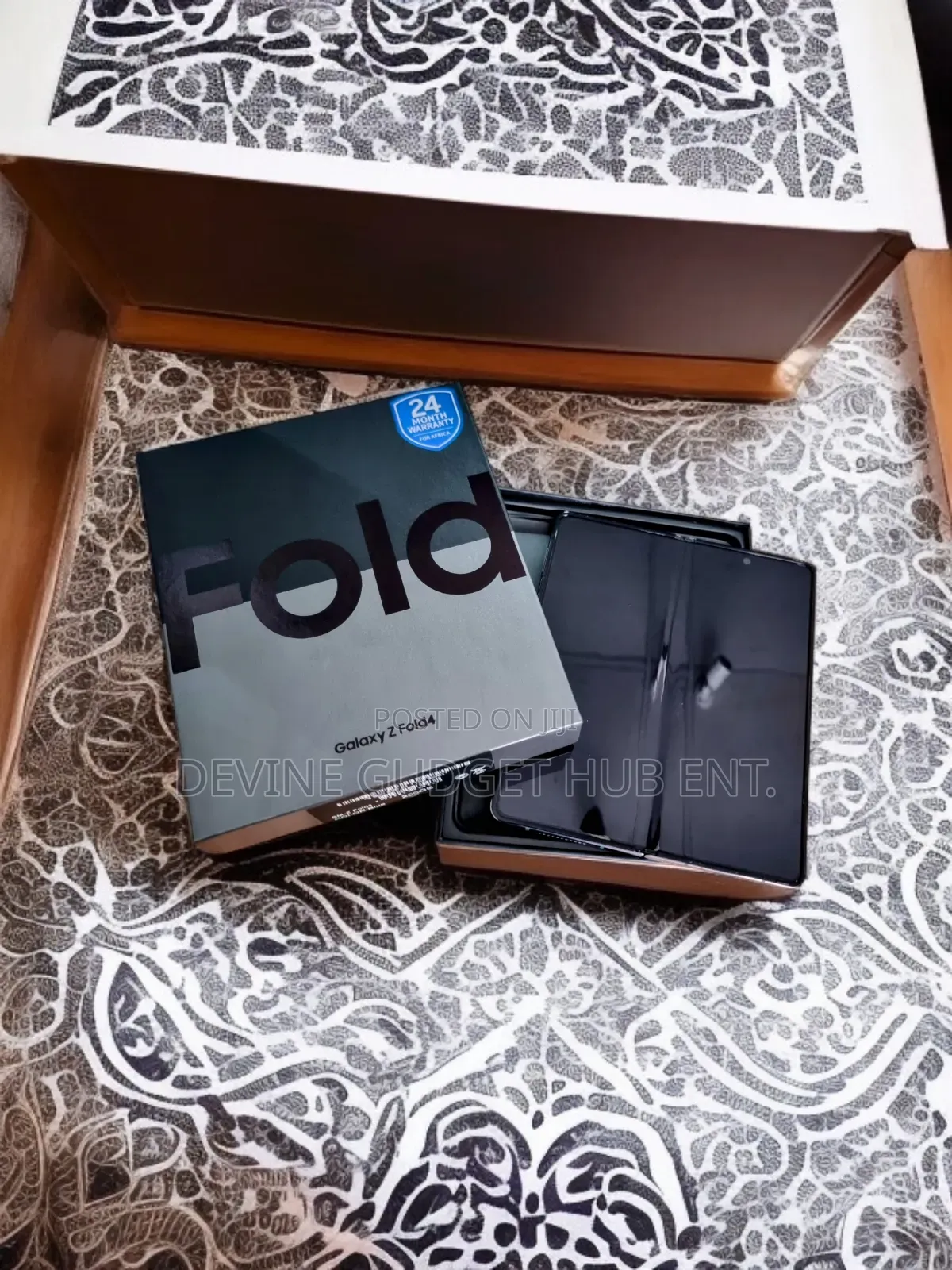 New Samsung Galaxy Z Fold4 256 GB Black