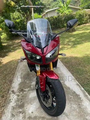 Yamaha 2018 Red
