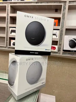 Onyx Studio 9