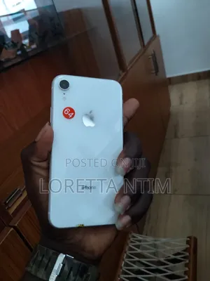 Apple iPhone XR 64 GB White