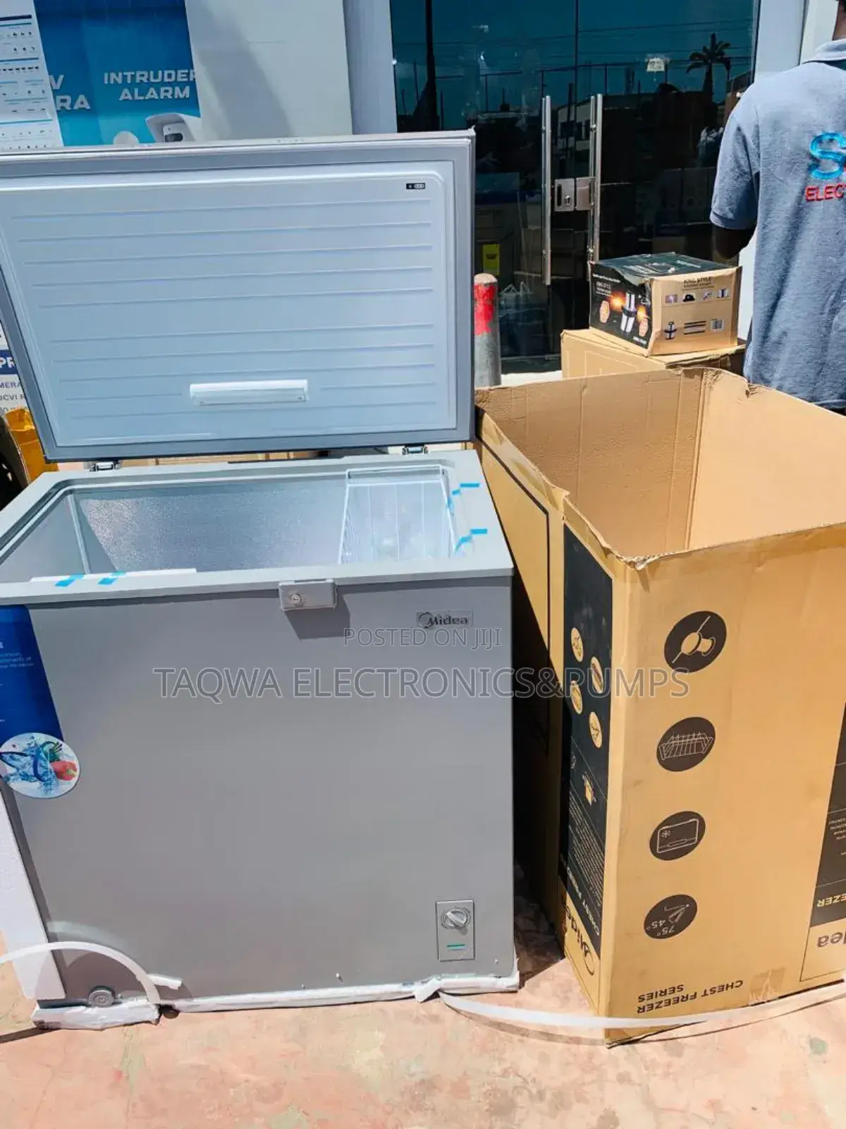 200l Chest Midea Freezer