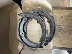 Toyota Tundra 2010 to 2016 Back Brakes Shoe