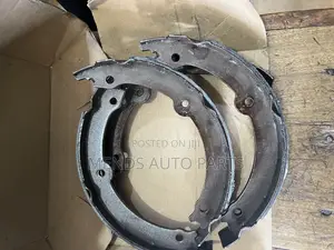 Toyota Tundra 2010 to 2016 Back Brakes Shoe