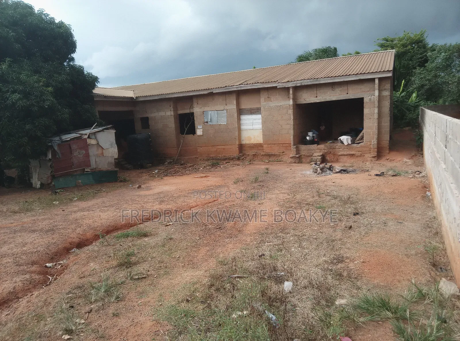 5bdrm House in Brother K Estate, Kumasi Metropolitan for sale