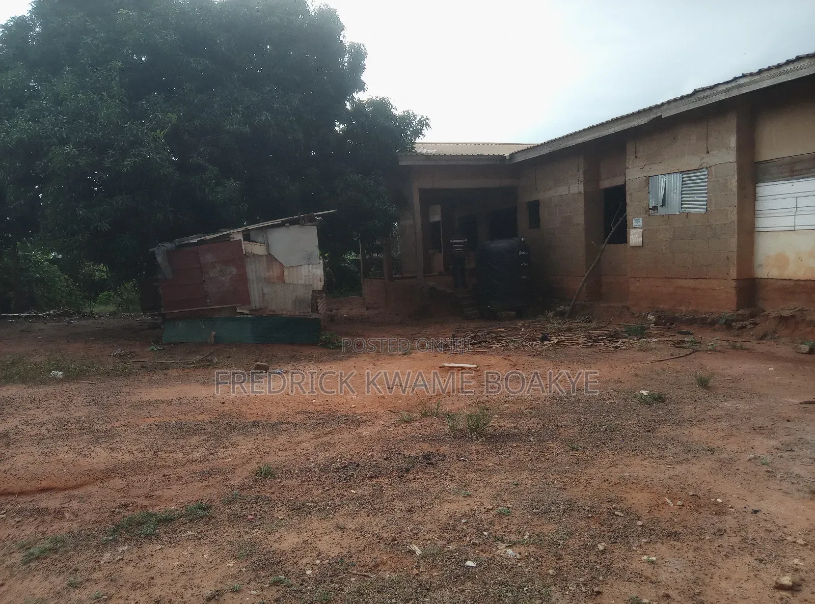 5bdrm House in Brother K Estate, Kumasi Metropolitan for sale