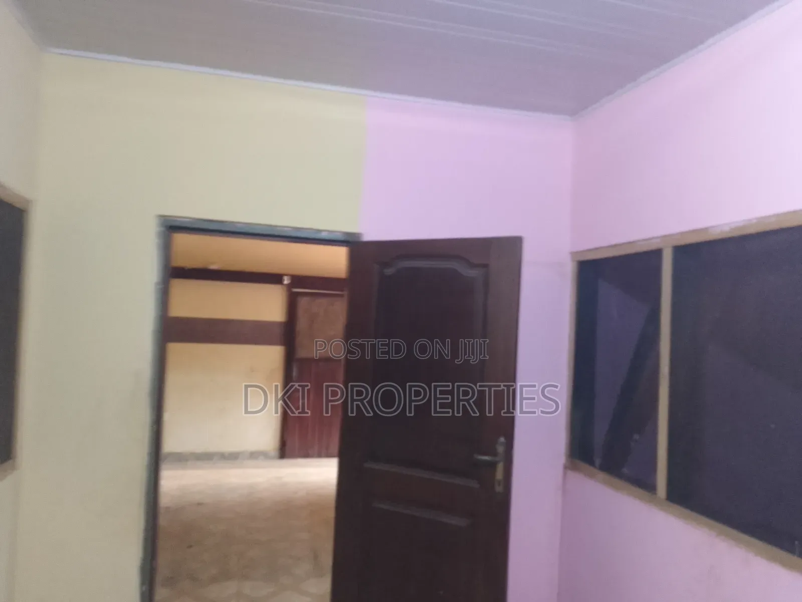 5bdrm House in Dki Properties, Valley View Area for sale