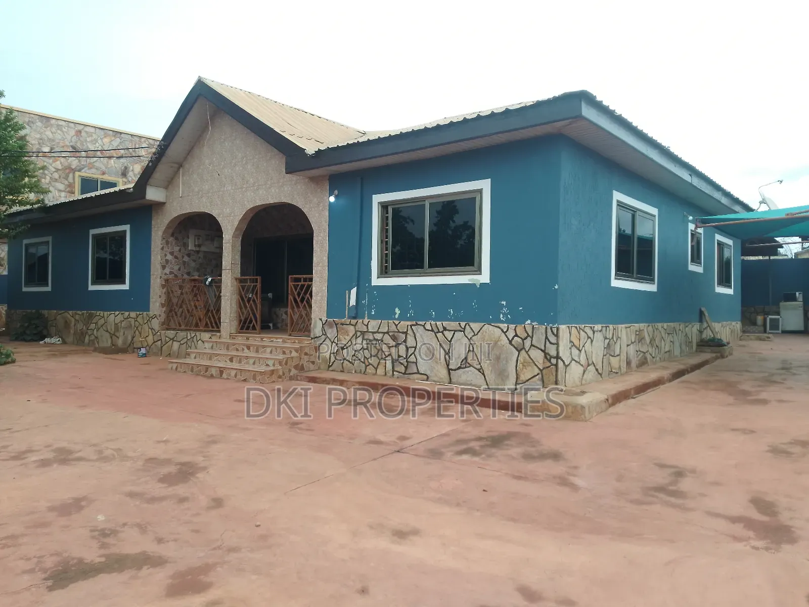 5bdrm House in Dki Properties, Valley View Area for sale