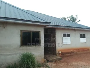 6bdrm House in Dki Properties, New Legon for sale