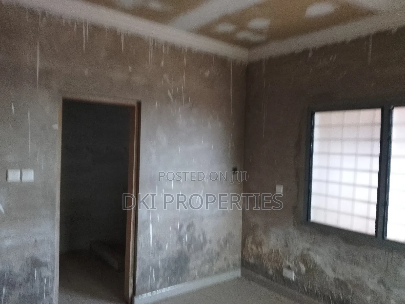 6bdrm House in Dki Properties, New Legon for sale