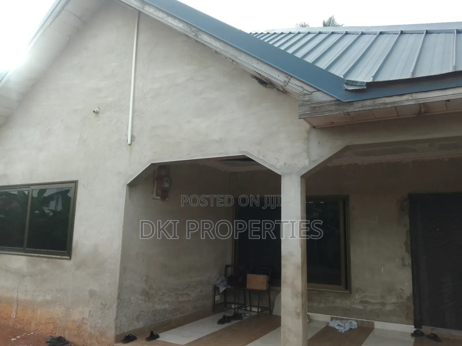 6bdrm House in Dki Properties, New Legon for sale
